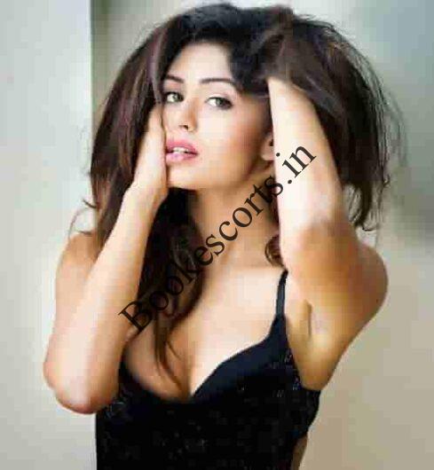 Independent female model escorts in Hatta, Damoh