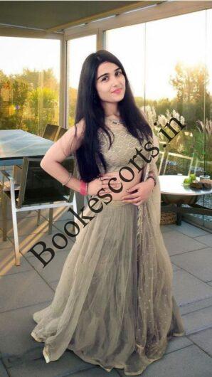 Meet Hanshika, a 22-year-old Sexy Beauty Russian escorts From Unchahara, Satna