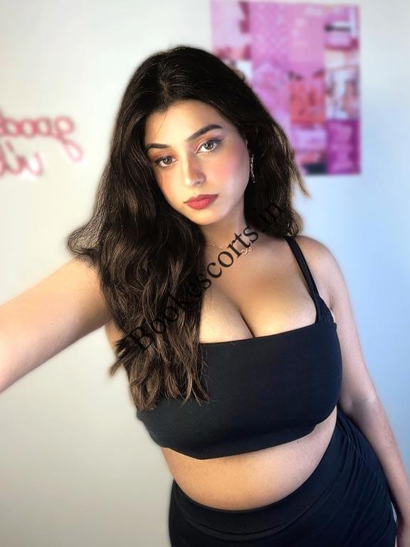 I am Radhika live video call service 100% genuine 24 hour available full open video call service