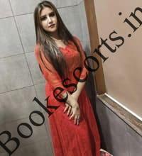 Rajni Mature Escort and Call Girl in Kalavad, Jamnagar